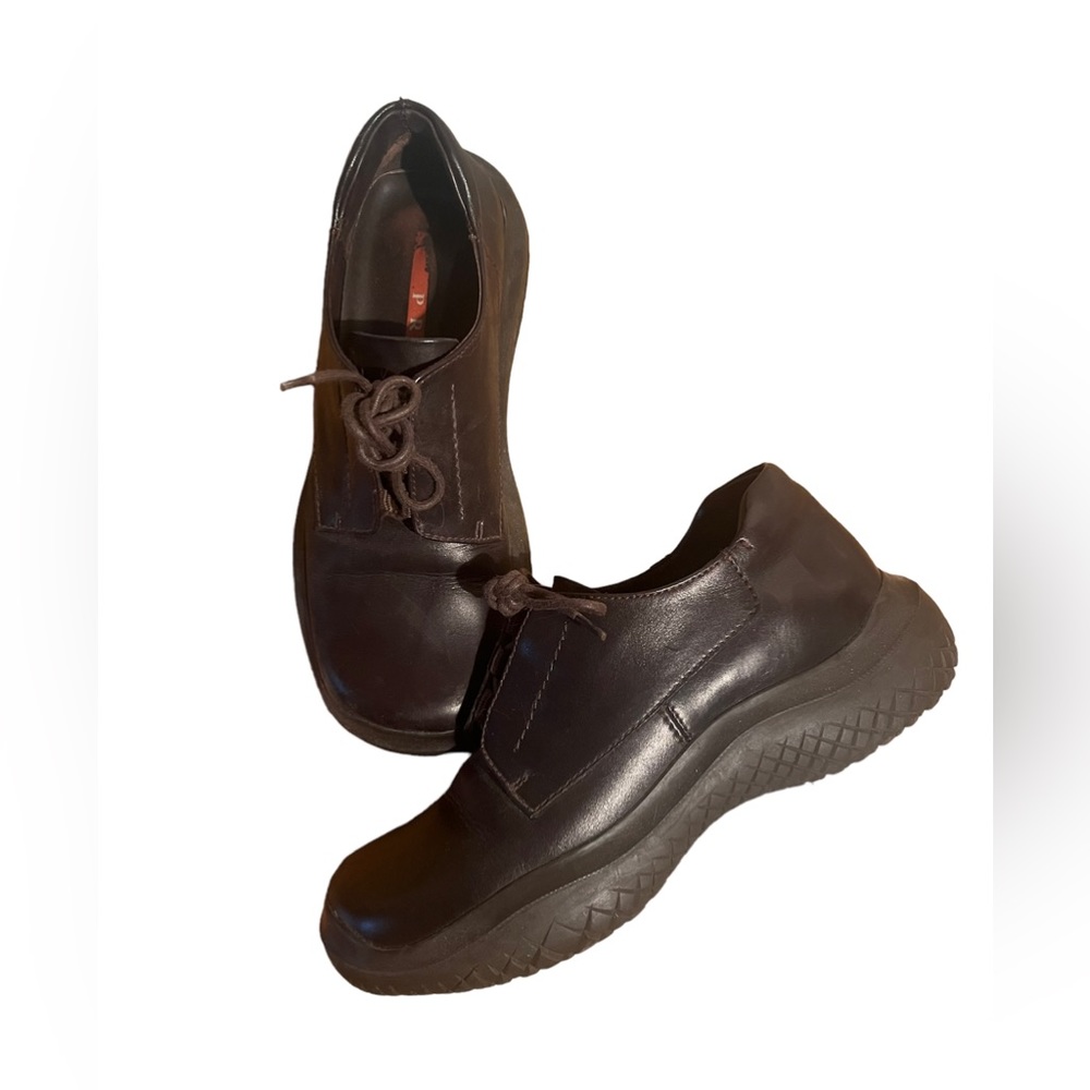 Vintage 1999 Prada vibram loafer oxfords